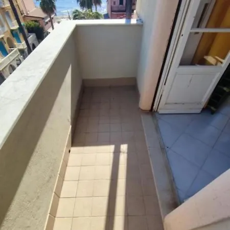 Fronte Mare, Pieno Centro! Διαμέρισμα *